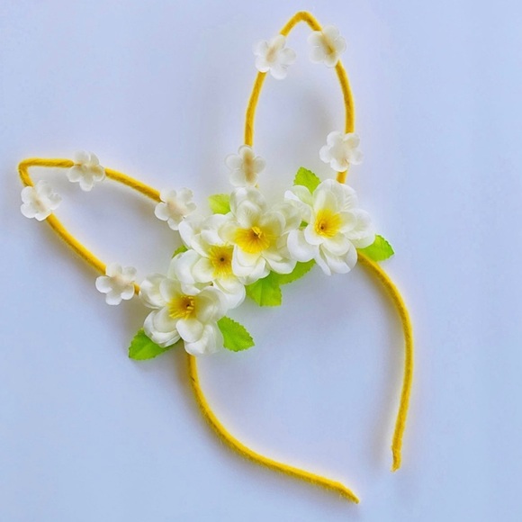 Bunny ears headband with flower accents - Picture 1 of 5